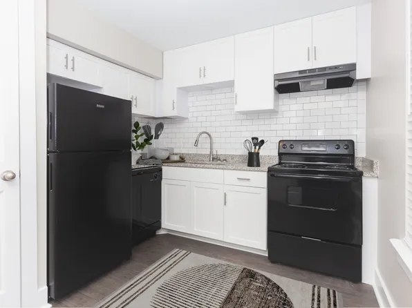 The Hills at Oakwood Apartment Homes