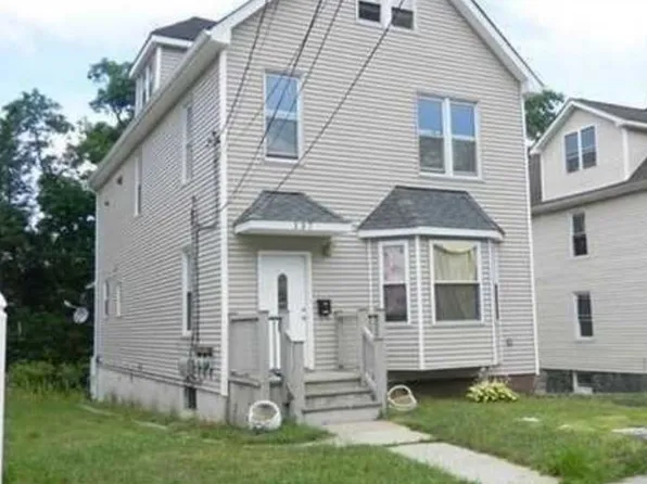 137 Hoefleys Ln, Leonia, NJ 07605