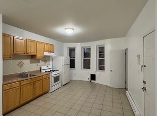 685 Summit Ave #2F, Jersey City, NJ 07306