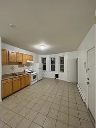 685 Summit Avenue, #2F