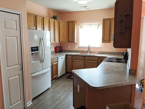 5th image of 6201 Addington Dr #1