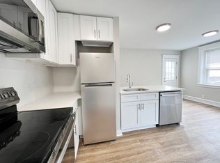 193-197 E Lancaster Ave #10, Wayne, PA 19087
