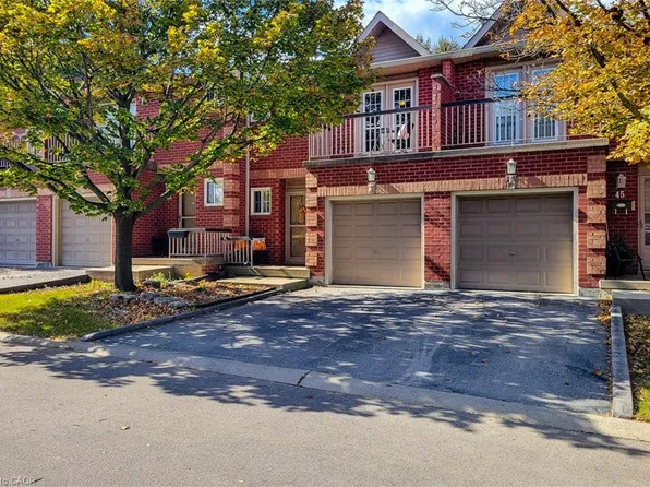 34 Dynasty Ave #44, Hamilton, ON L8G 5C8