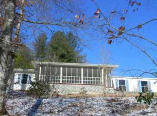 25 Chapel Cir, Hiawassee, GA 30546