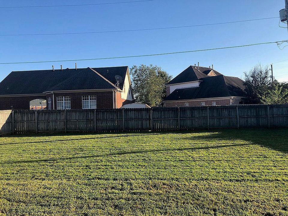 2nd image of 9817 Oldham Dr