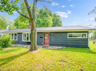 2455 Amberly Dr, Youngstown, OH