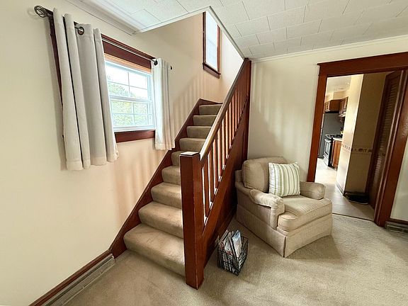 5th image of 312 Riverside Dr