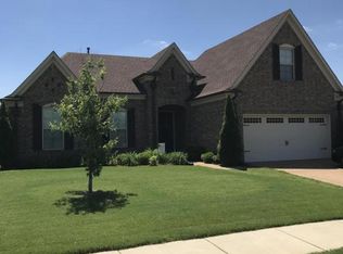 10425 Parker Dr, Olive Branch, MS 38654