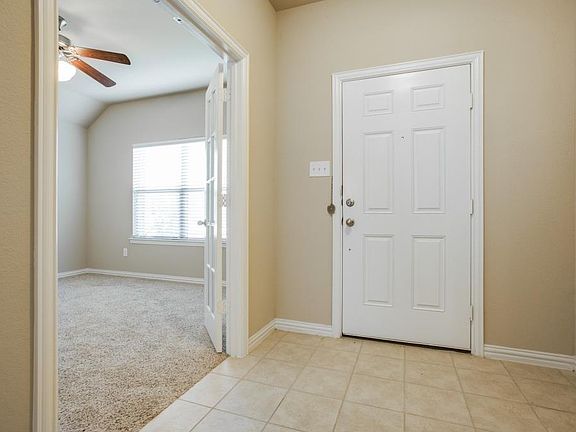 2nd image of 1120 Villa Paloma Blvd