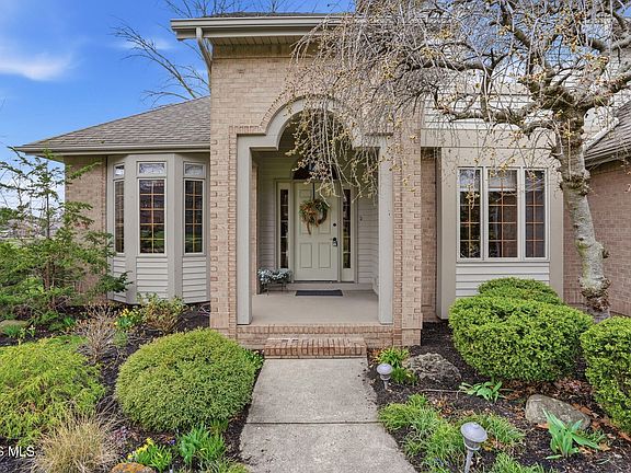4th image of 3206 Turnberry Dr