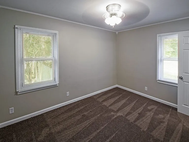 5360 Blackwell St — Photo 8