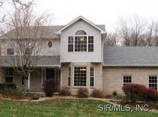 12526 Autumn Ln, Highland, IL 62249