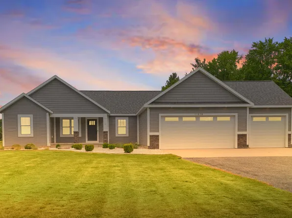 11839 Fillmore St, West Olive, MI 49460