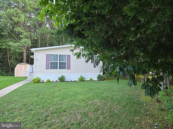 3rd image of 41 Shenandoah Dr