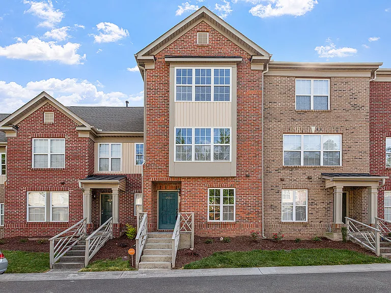 10028 Blackwell Dr — Photo 1