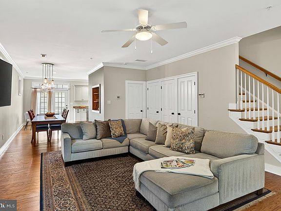 2nd image of 632 Magnolia Ct