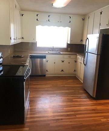 5th image of 210 Oblate Dr