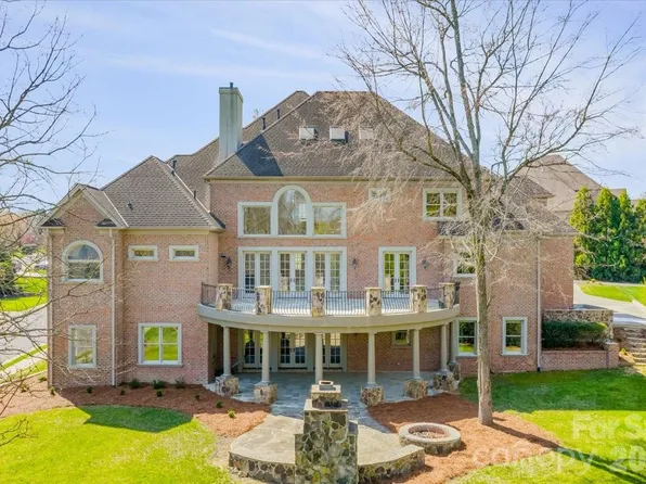 1900 Funny Cide Dr, Waxhaw, NC 28173