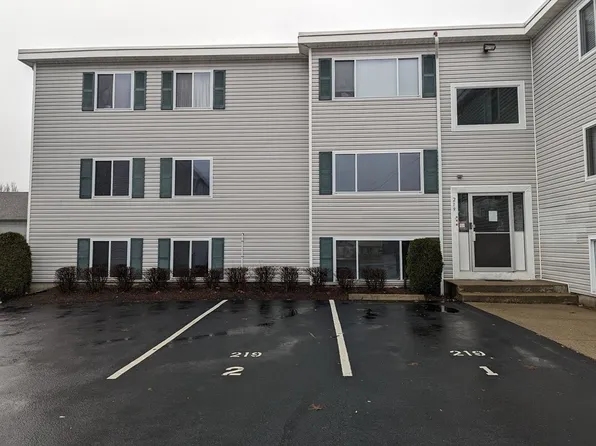 219 Glasgow St APT 1, Fall River, MA 02721