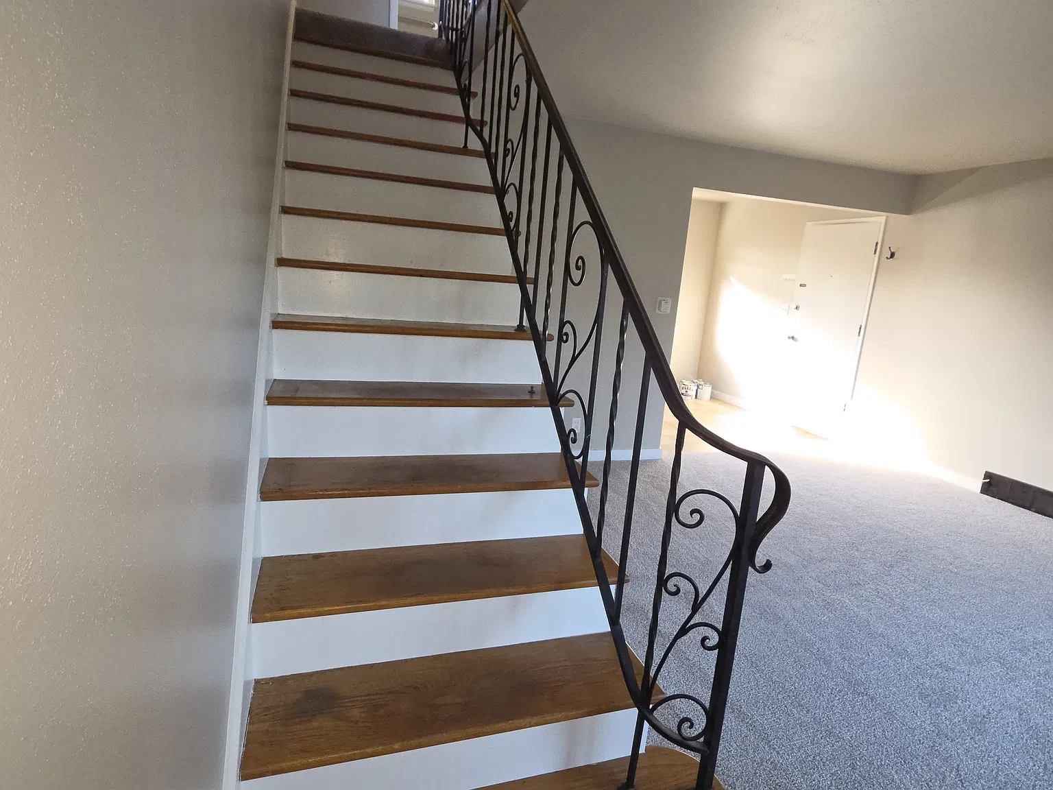 2 bed, 800 sqft, $2,500 — Photo 4