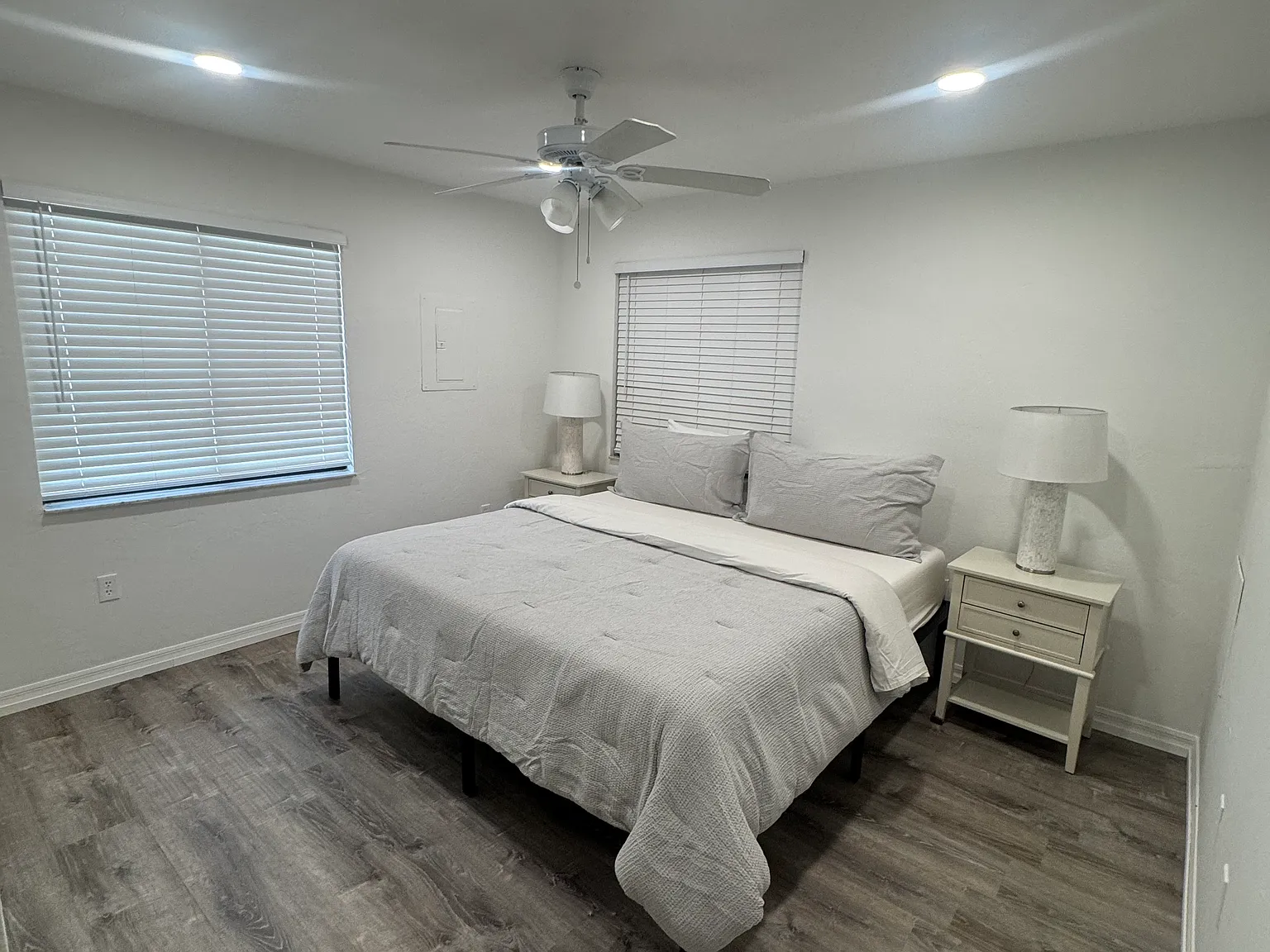 2 bed, 850 sqft, $2,100 — Photo 3
