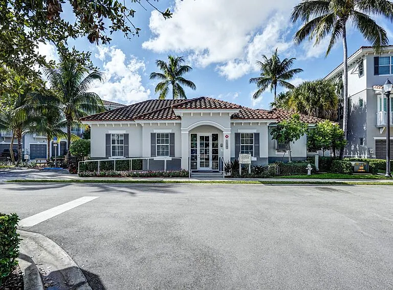 Midtown exterior 16