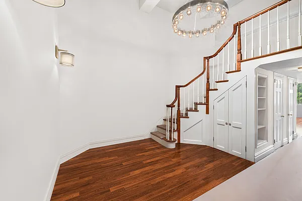 Rented by Compass | media 13