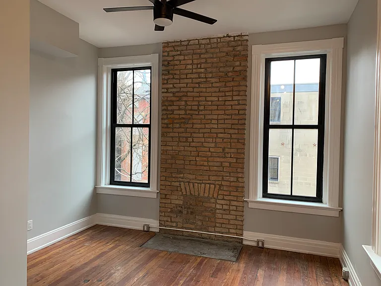 1612 Elm St #2R — Photo 7