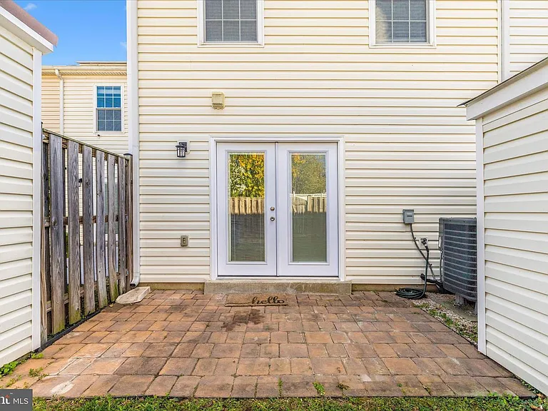 557 Lancaster Pl — Photo 22