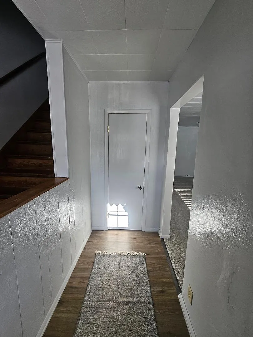 370 Ahnaip St — Photo 1