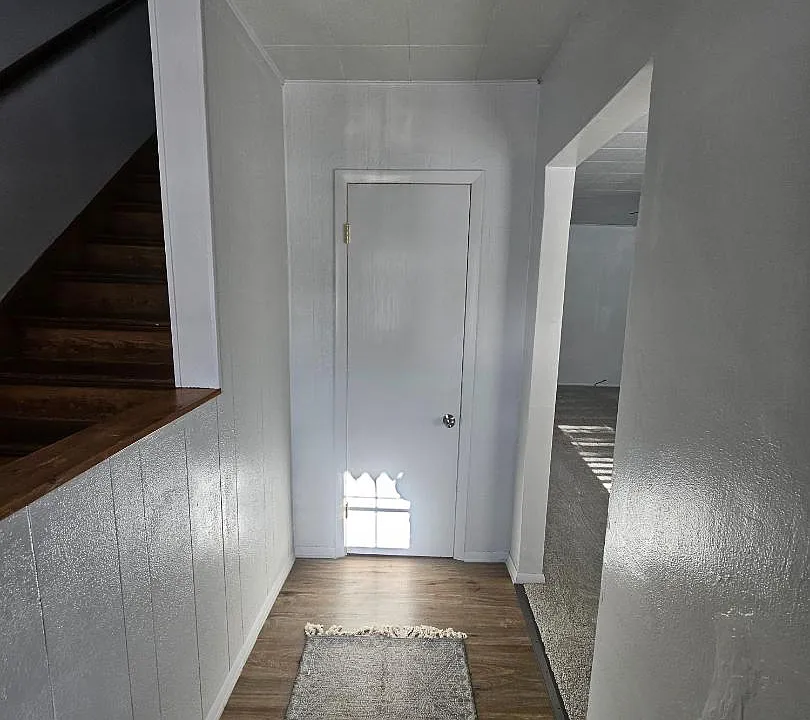 370 Ahnaip St