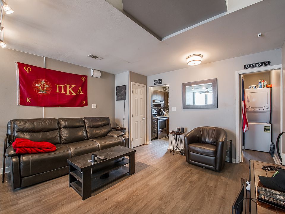 Upper Living room