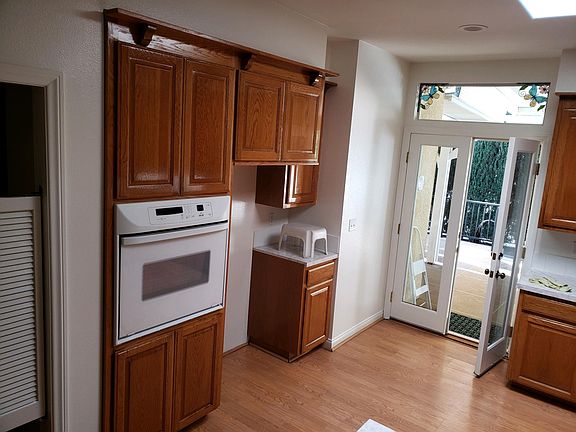 Fridge not seen- newly bought.
