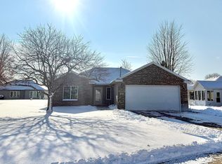 84 Willow Creek Dr, Waite Park, MN 56387