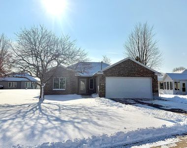 84 Willow Creek Dr, Waite Park, MN, 56387