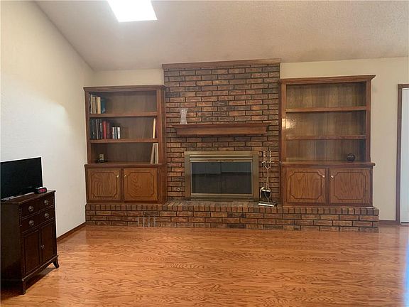 4th image of 1213 SW 132nd Pl