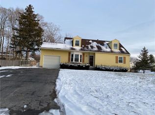 212 Vollmer Pkwy, Rochester, NY 14623