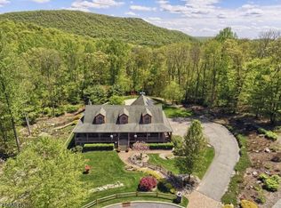 9 Mary Hl, Ringwood, NJ 07456