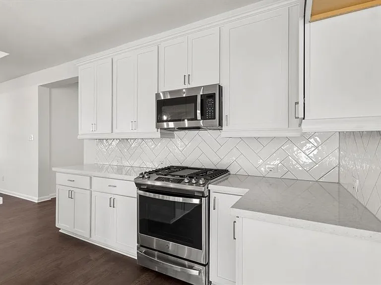 133 Green Knoll Ln — Photo 11