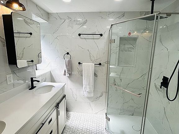 5th image of 72-11 110th St #D1