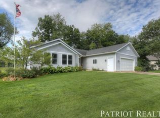 4323 Victoria Ct, Middleville, MI 49333