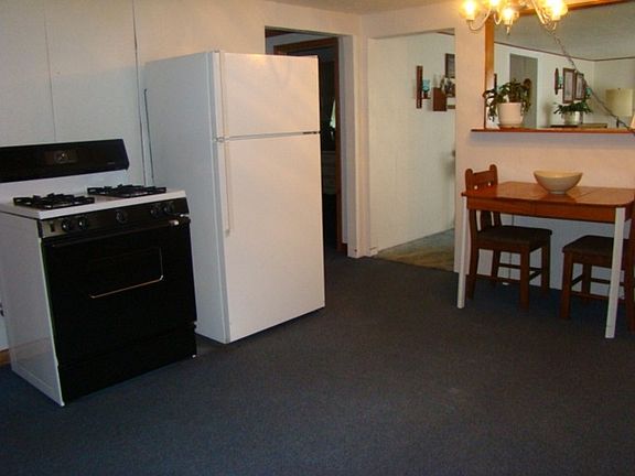 3rd image of 2751 Airport Ave