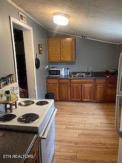 3rd image of 337 Lower Jackson Rd
