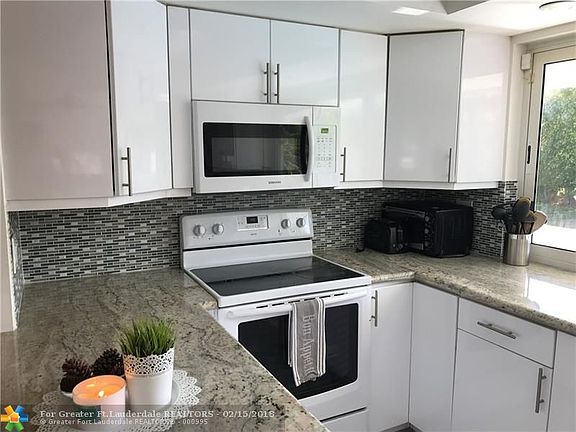5th image of 2110 NE 59th Ct