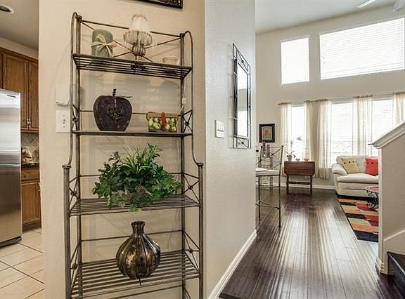3rd image of 3025 Woodmill Dr