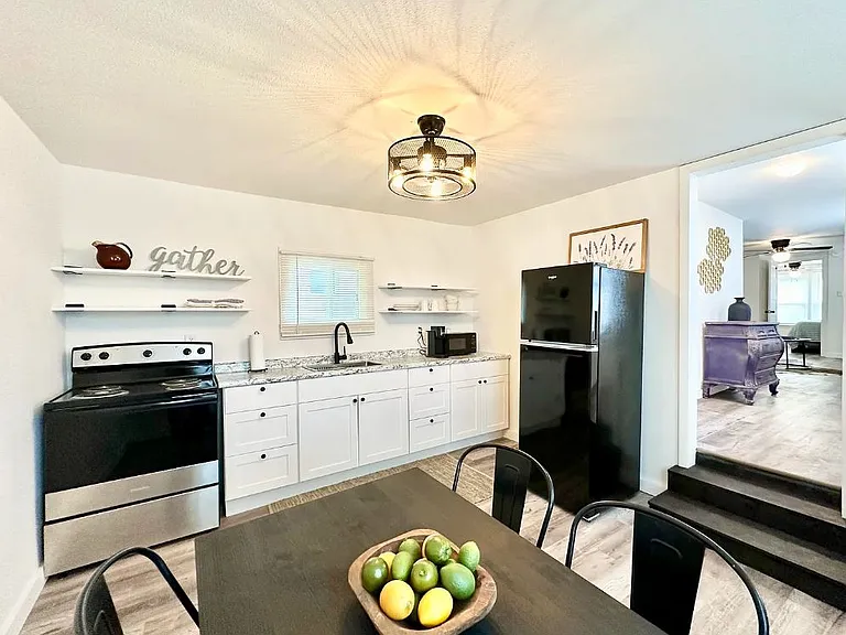 206B Cherry St — Photo 4