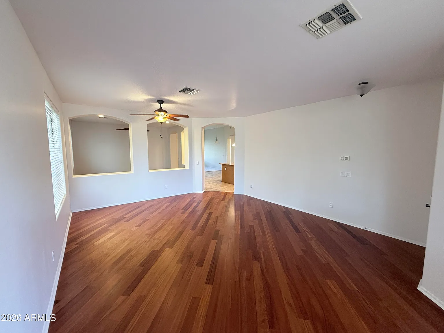 3 bed, 2.0 bath, 2276 sqft, $2,899 — Photo 4