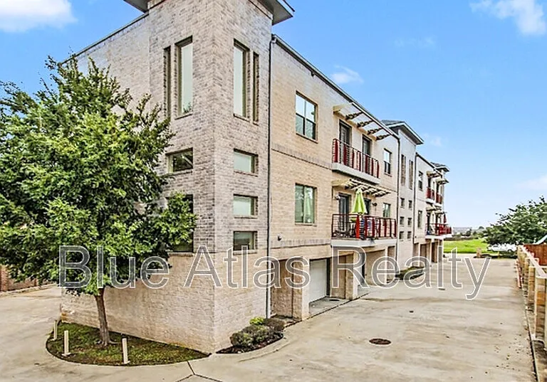 2690 Rockbrook Dr #4 — Photo 15