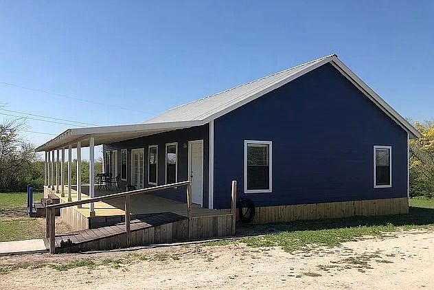 2nd image of 621 County Road 356