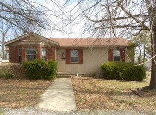 1312 Hilltop Dr, Mayfield, KY 42066